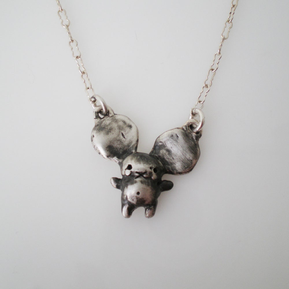 wee mouse necklace