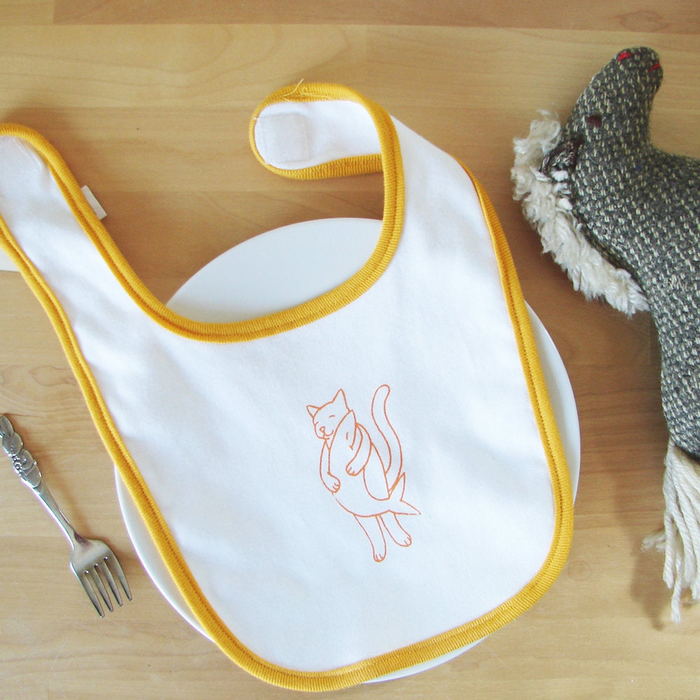 Screen printed bib - Cat with Fish (yellow)