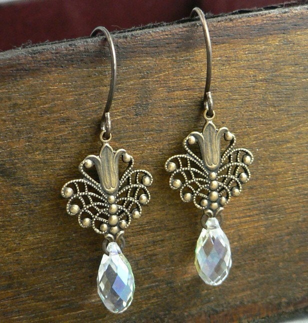 Fanfare - natural brass filigree earrings