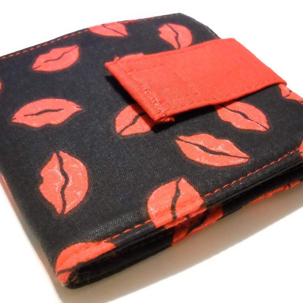 D Wallet Red Lipstick