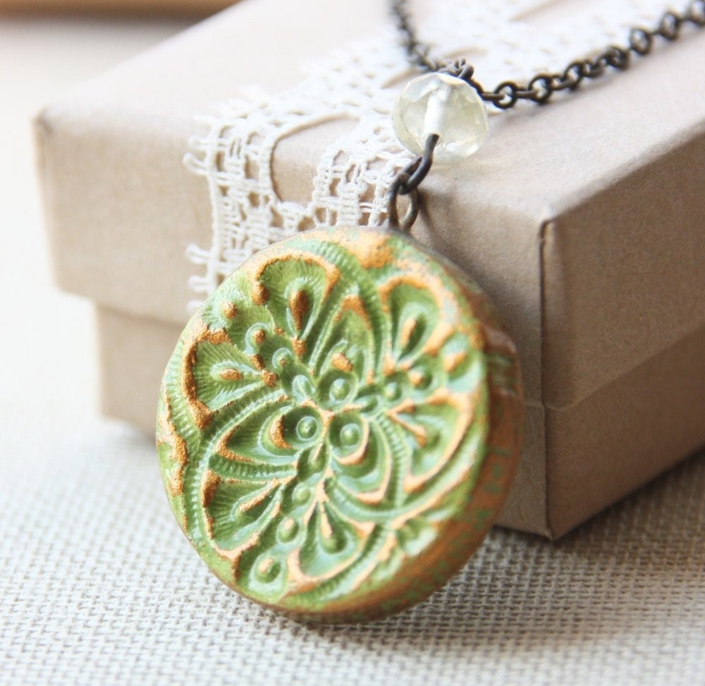 Tamar Necklace- round green and gold pendnant