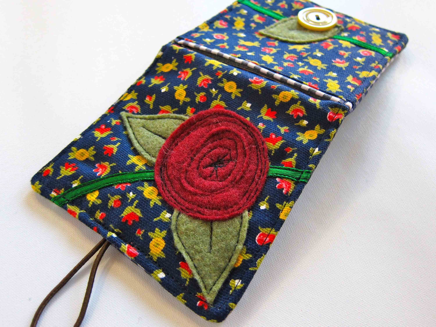 Red and Yellow Roses Bifold Wallet