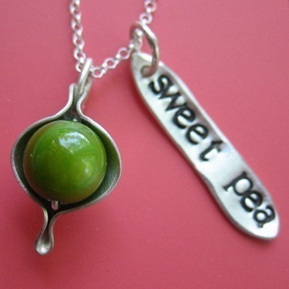 sweet pea necklace