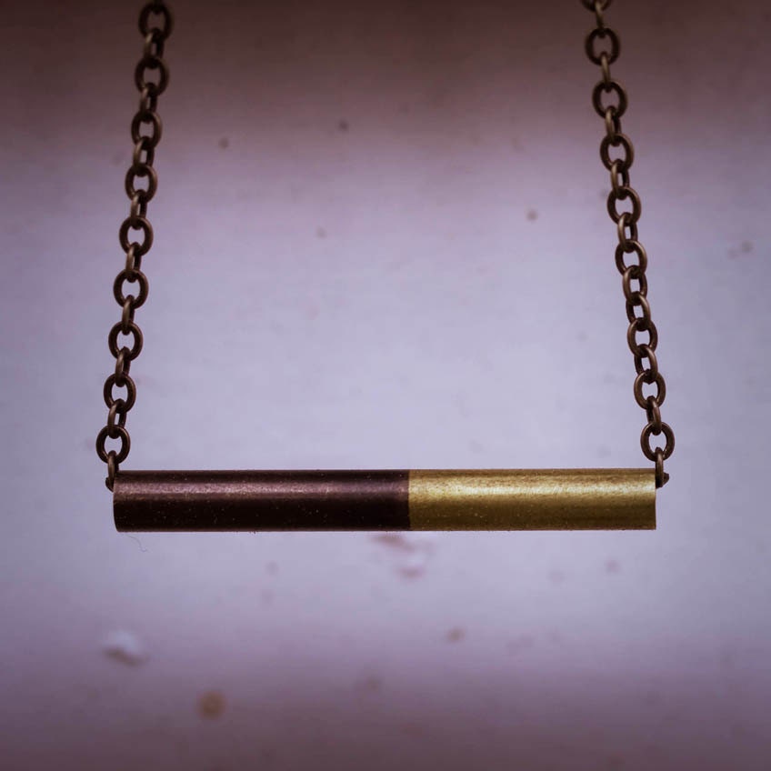 dividió necklace