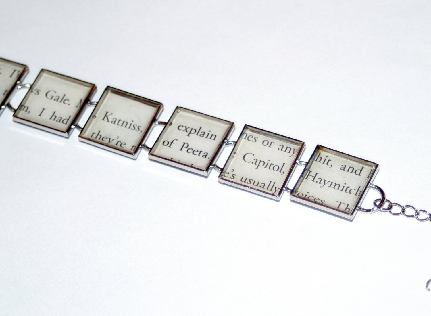 Hunger Games Literary bracelet - wear your favorite book - The Hunger Games