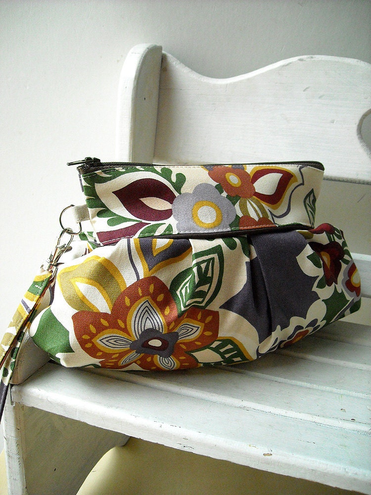 Flower in Purple - Zipper Pouch with Clip (New style)