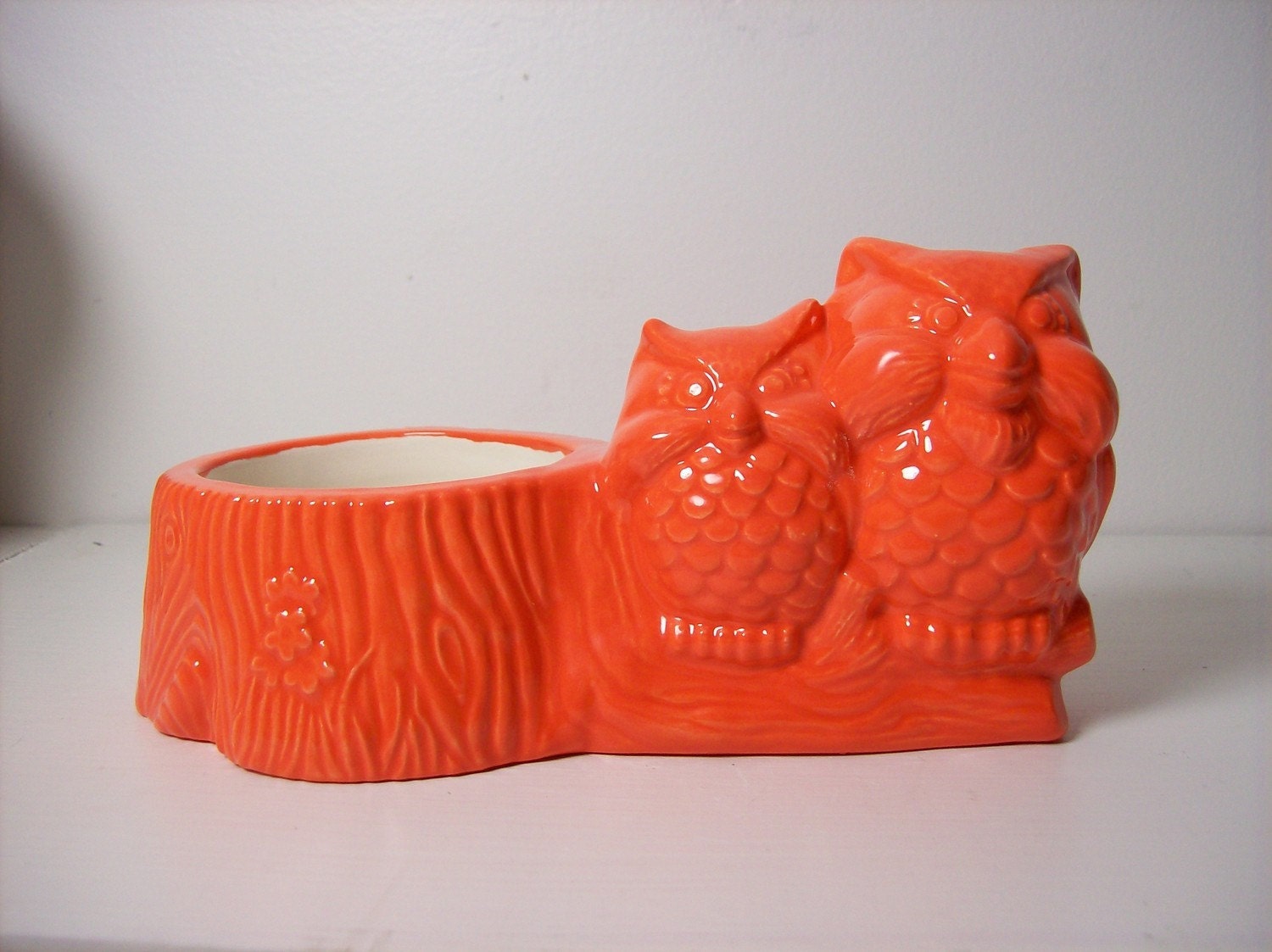 Owls on Tree Stump Windowsill Planter Vintage Design Orange
