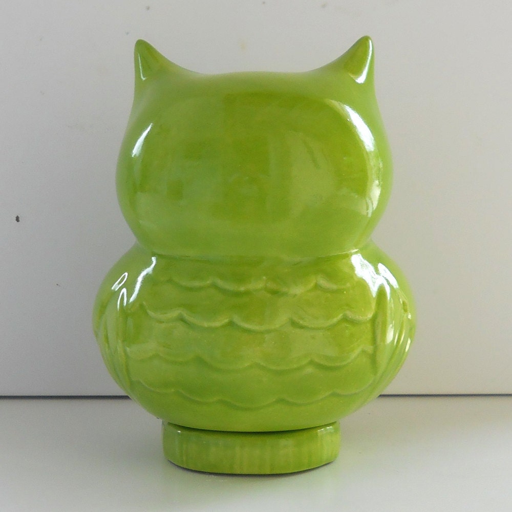 Ceramic Owl Bank Vintage Design Chartreuse