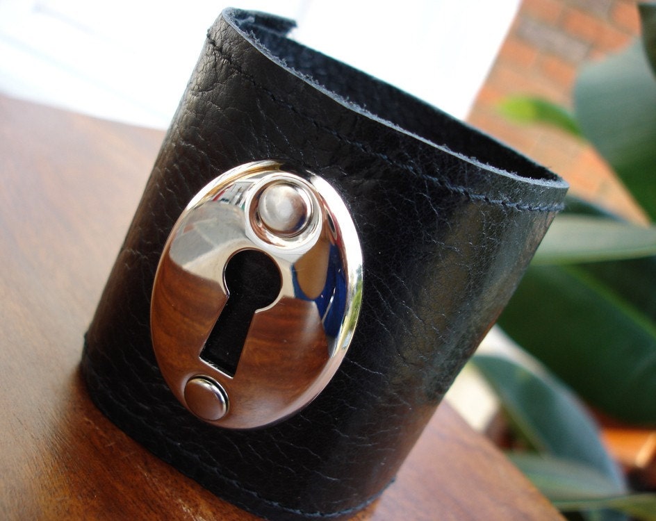 SALE - Black Leather Keyhole Cuff Bracelet Fits up to Size 7 Wrist