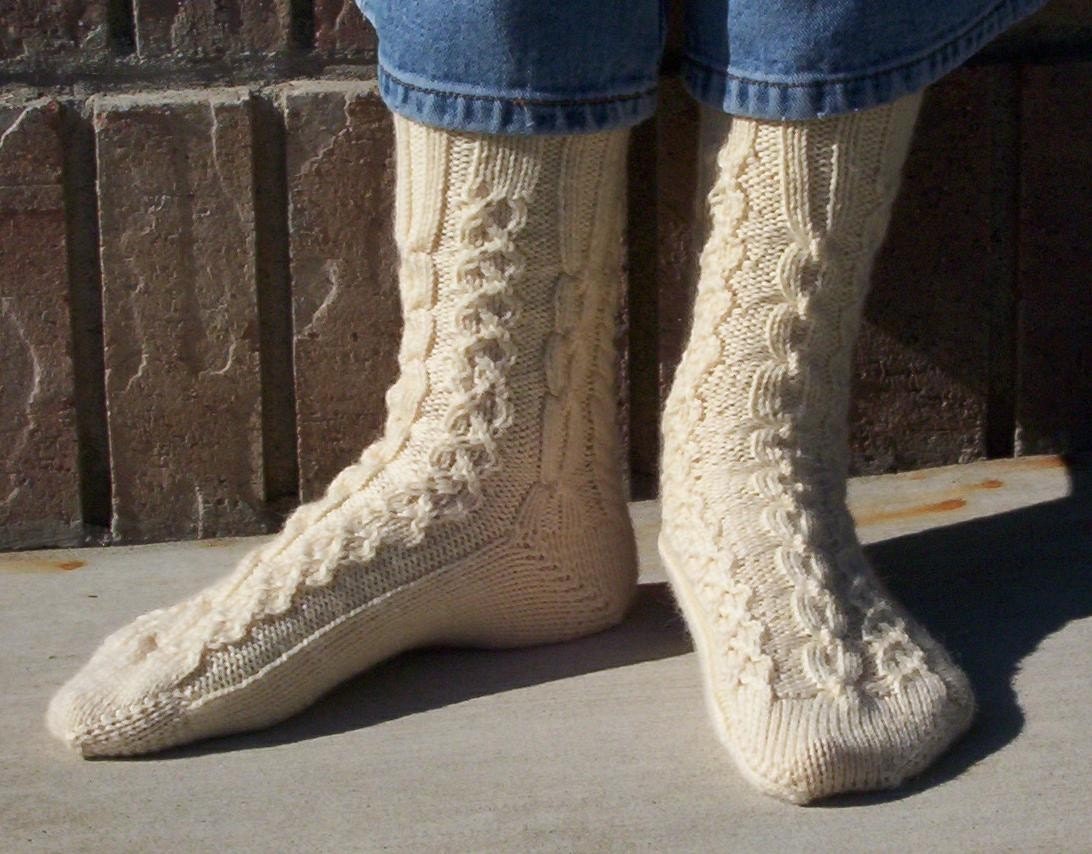 Toe-Up Cabled Socks Knitting Pattern