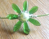 Artisan Wire Wrapped Green Daisy Pendant Necklace