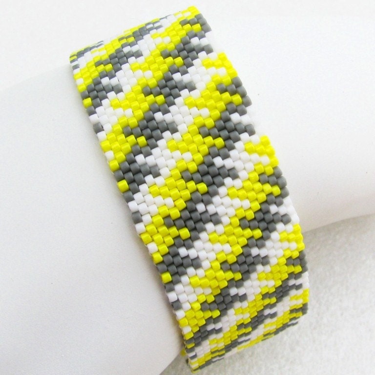 Sunshine on a Cloudy Day Houndstooth Peyote Cuff (2451) - A Sand Fibers Creation