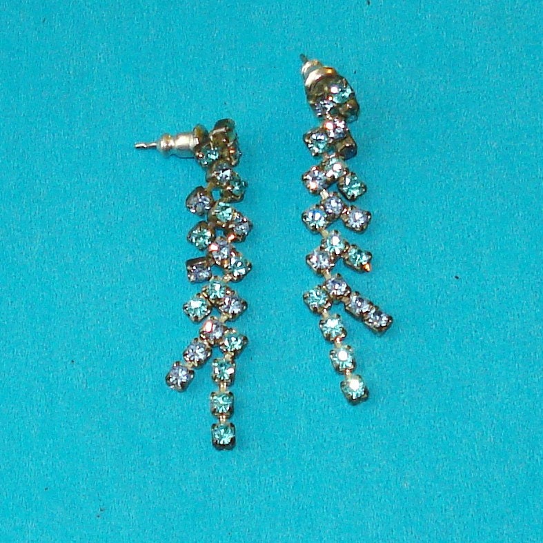 Vintage 1940s Blue Rhinestone Dangle Earrings