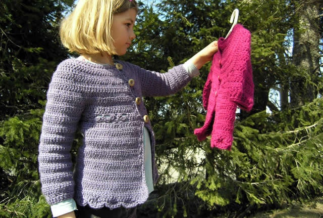 PDF CROCHET PATTERN - Mini Marguerite cardigan- Todler and girls sizes with daisy motif - Easy crochet