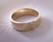 Hammered Yellow Gold Wedding Ring - 14k Recycled Gold - 6 mm