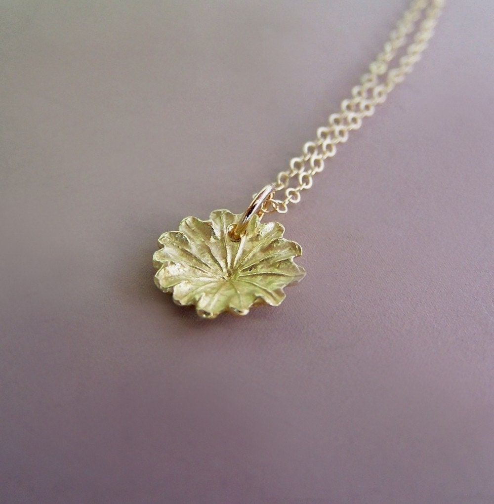 14k Yellow Gold Flower Necklace - Tiny Poppy