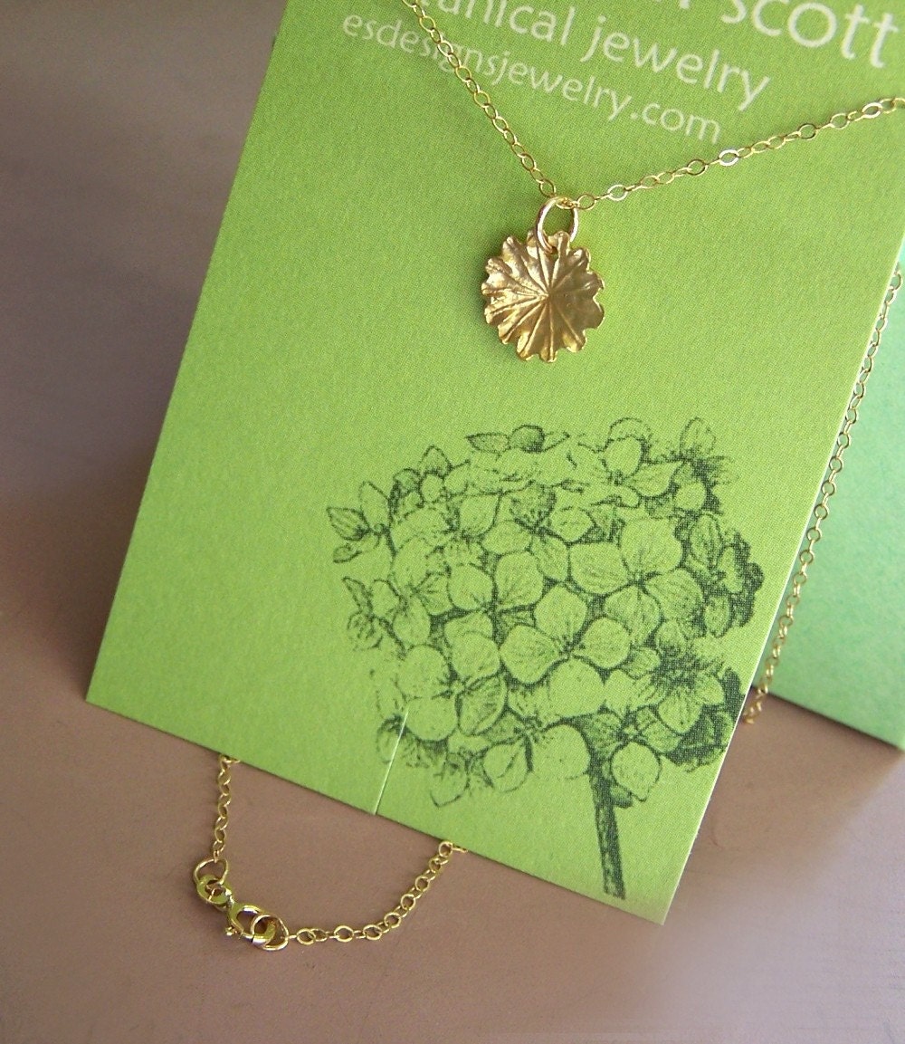 14k Yellow Gold Flower Necklace - Tiny Poppy