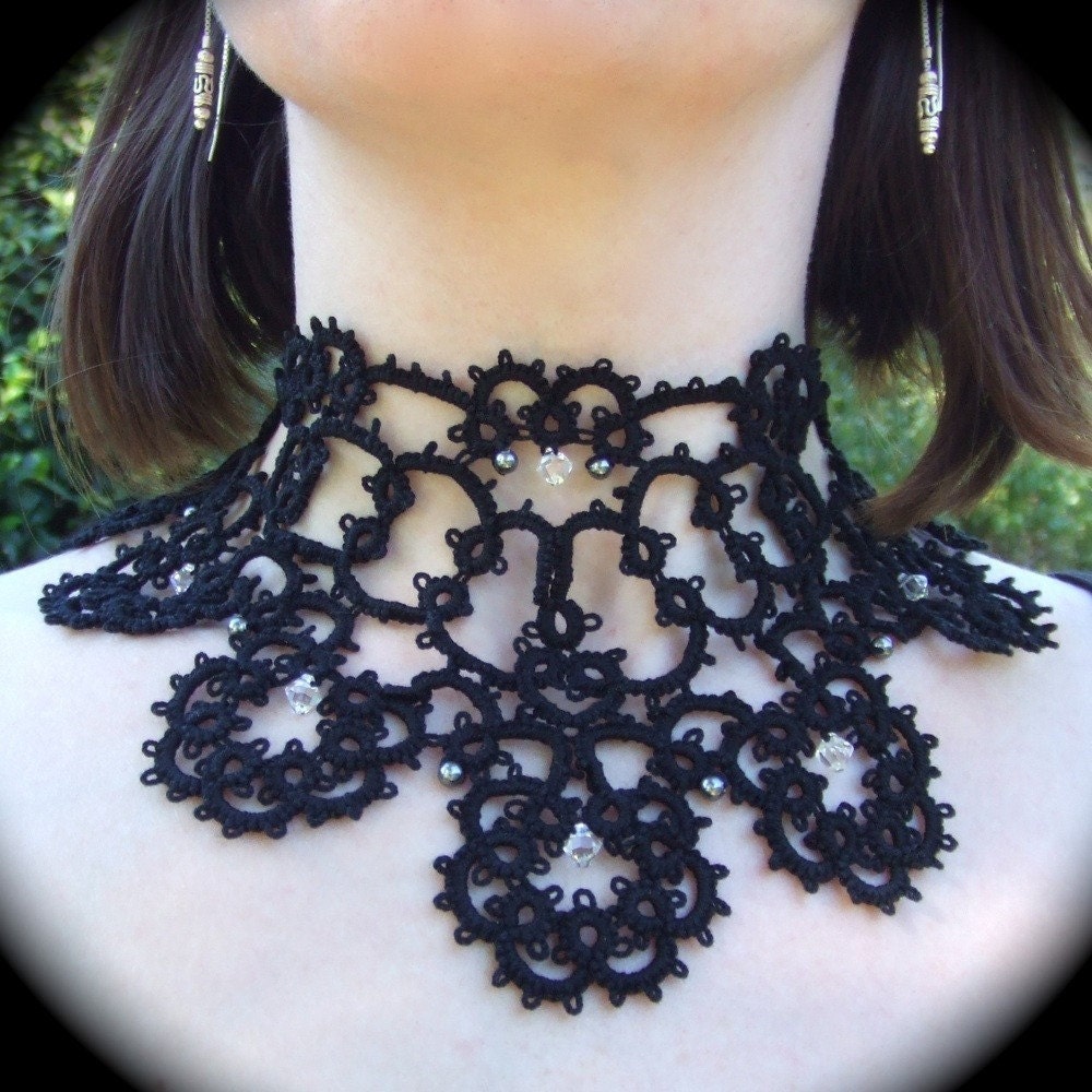 Tatted Lace Collar Necklace - Portrait of an Elegant Lady