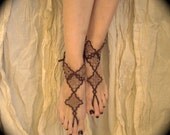 Tatted Barefoot Sandals - Lizzy's Diamonds in Sepia