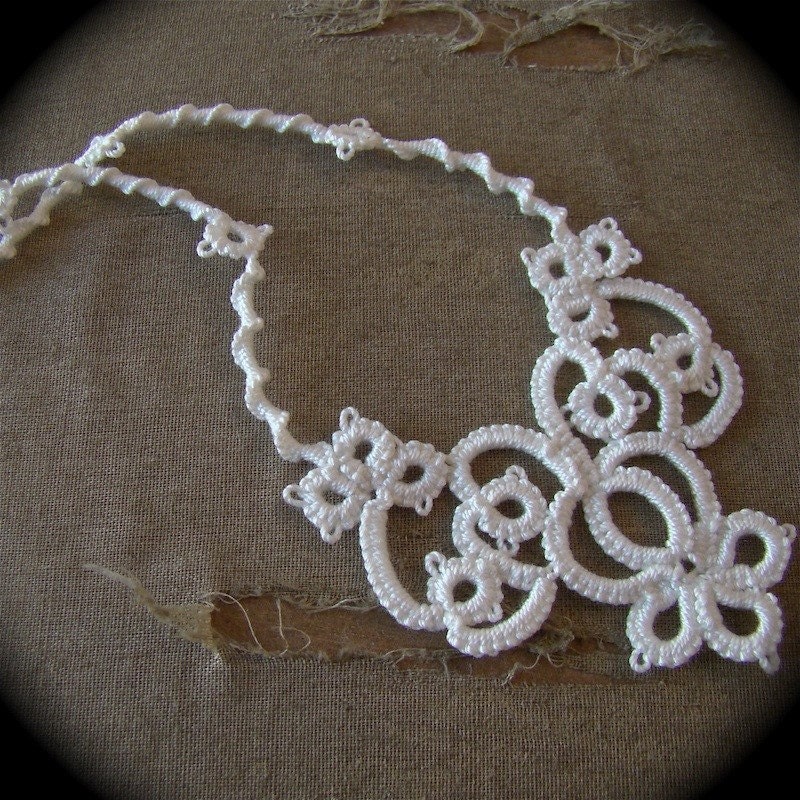 Tatted Lace Necklace - The Bride's Garden