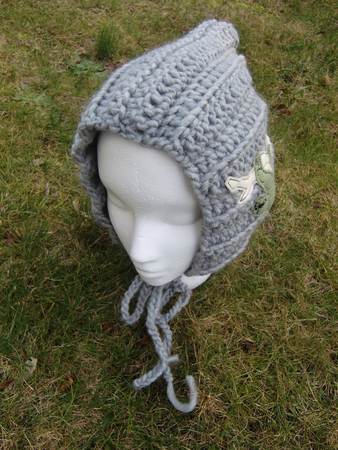 Pixie Womens Gray Winter hat With Sloth Applique