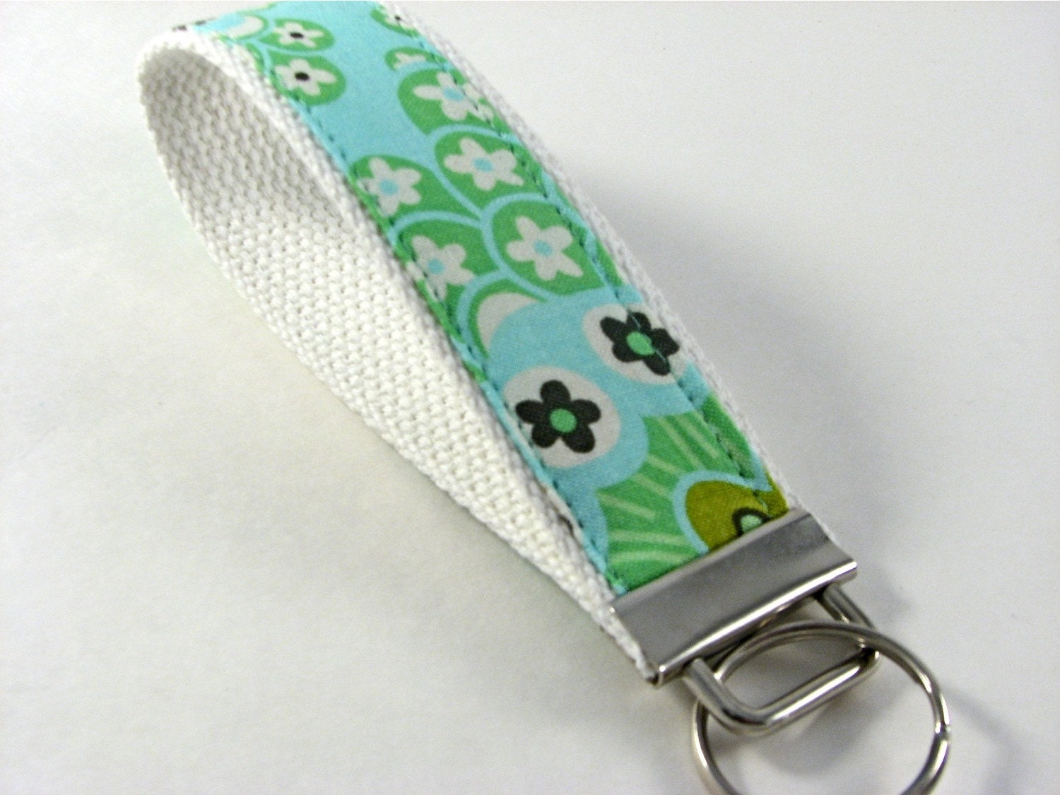 Wristlet Key Fob in Dandelion Field