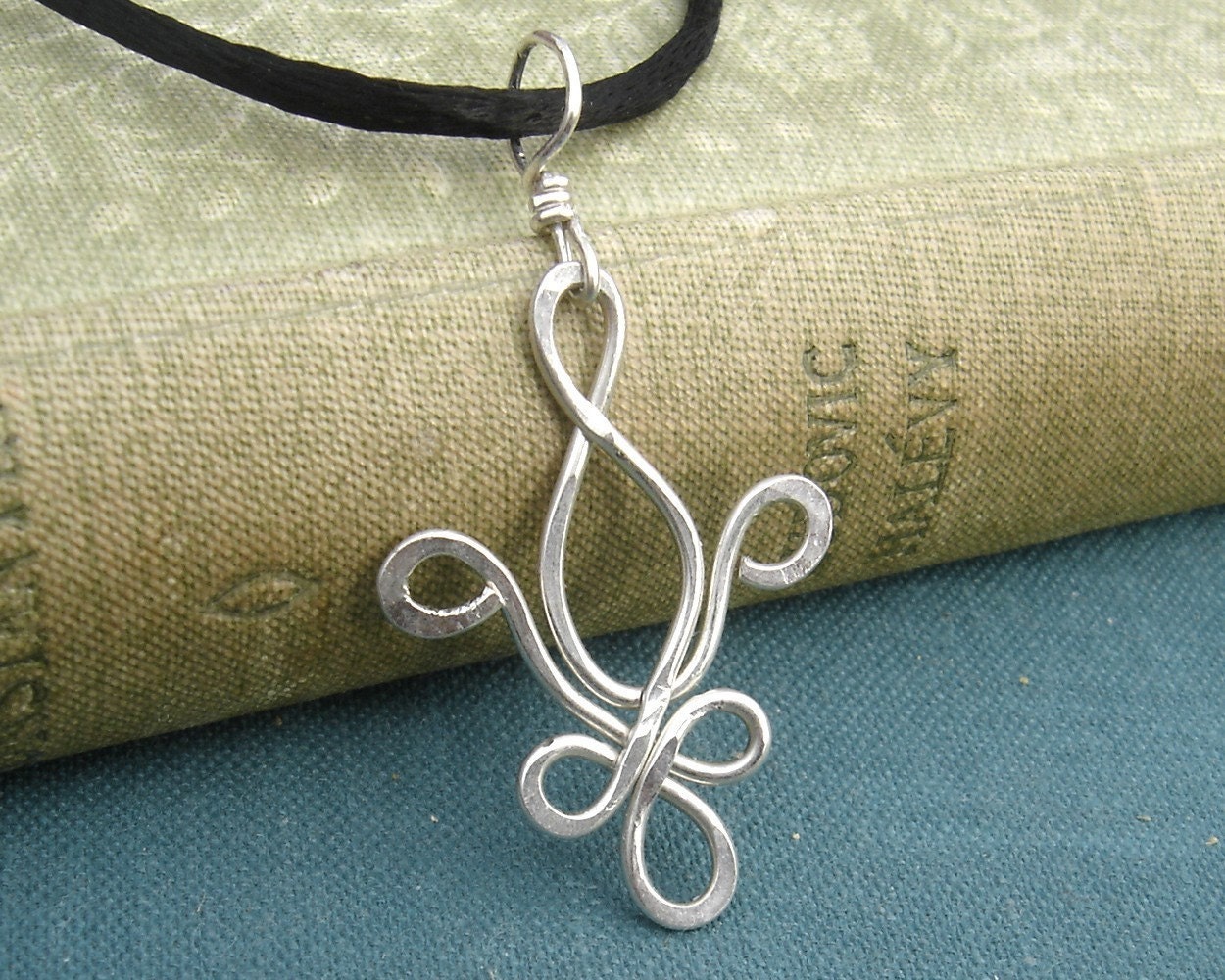 Fleur De Lis Sterling Silver Pendant Necklace - Mardi Gras - New Orleans