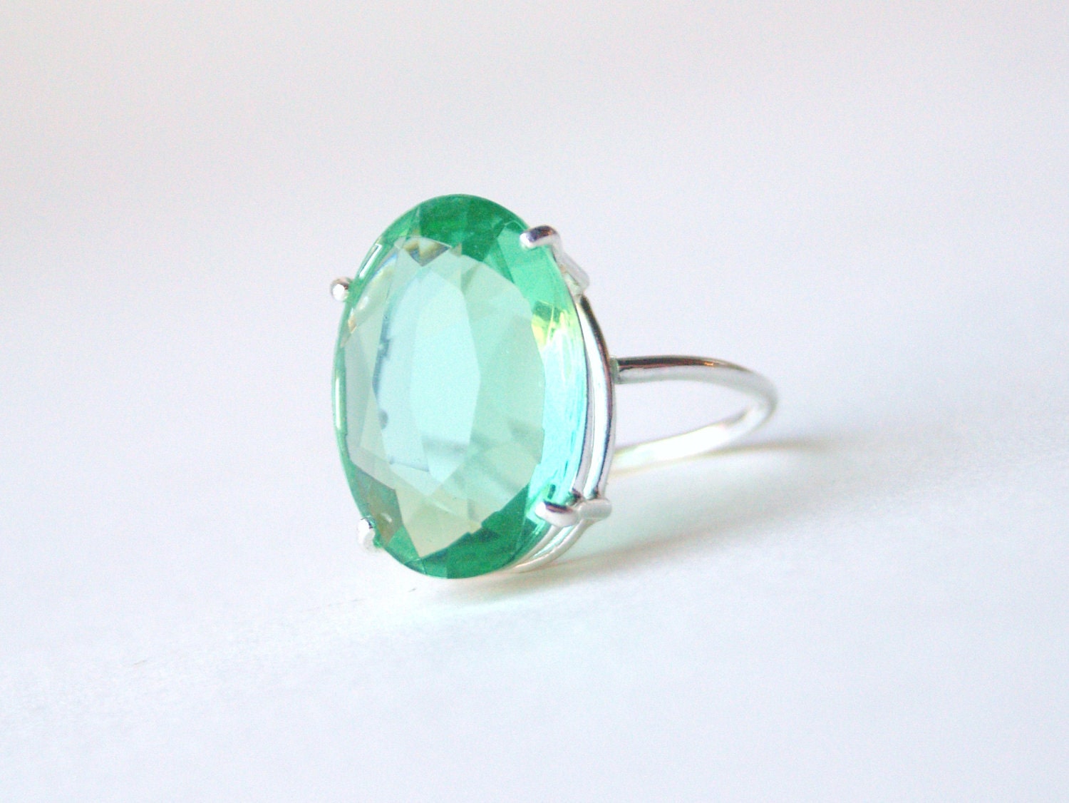 Vintage Green Glass Ring