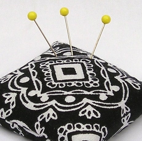 Emery Pincushion / Pin Cushion - Keeps Pins Sharp - Black White Medallion