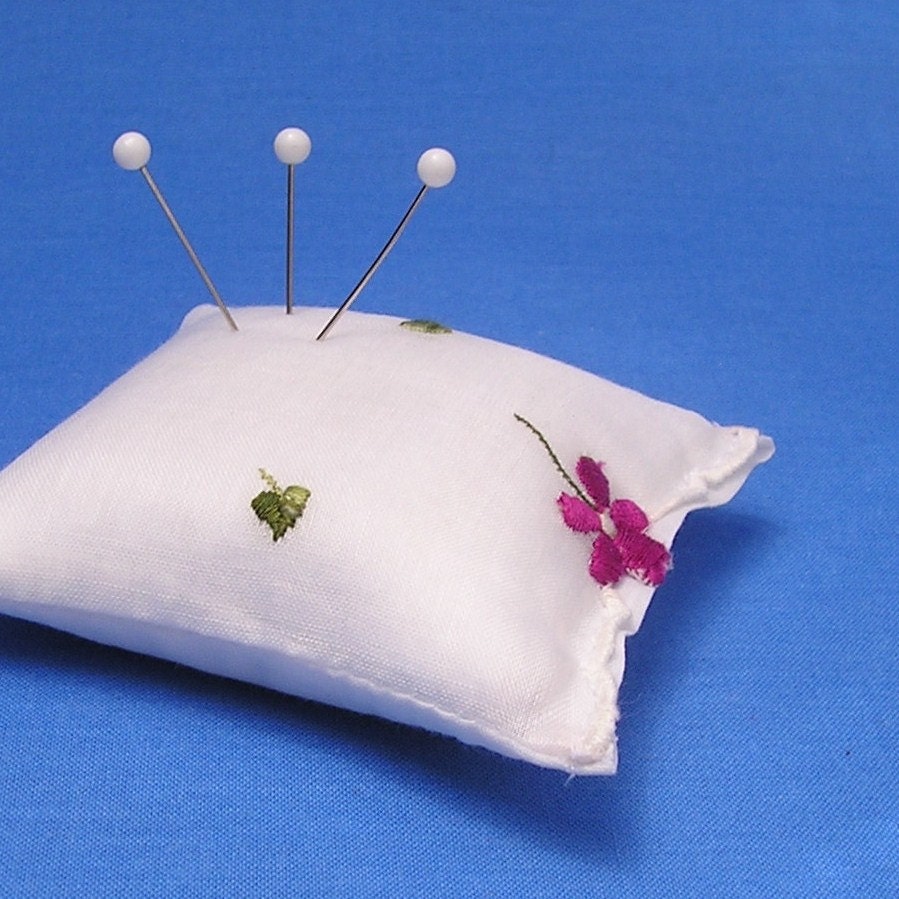 Emery Pincushion / Pin Cushion - Vintage Handkerchief - Purple Daisy