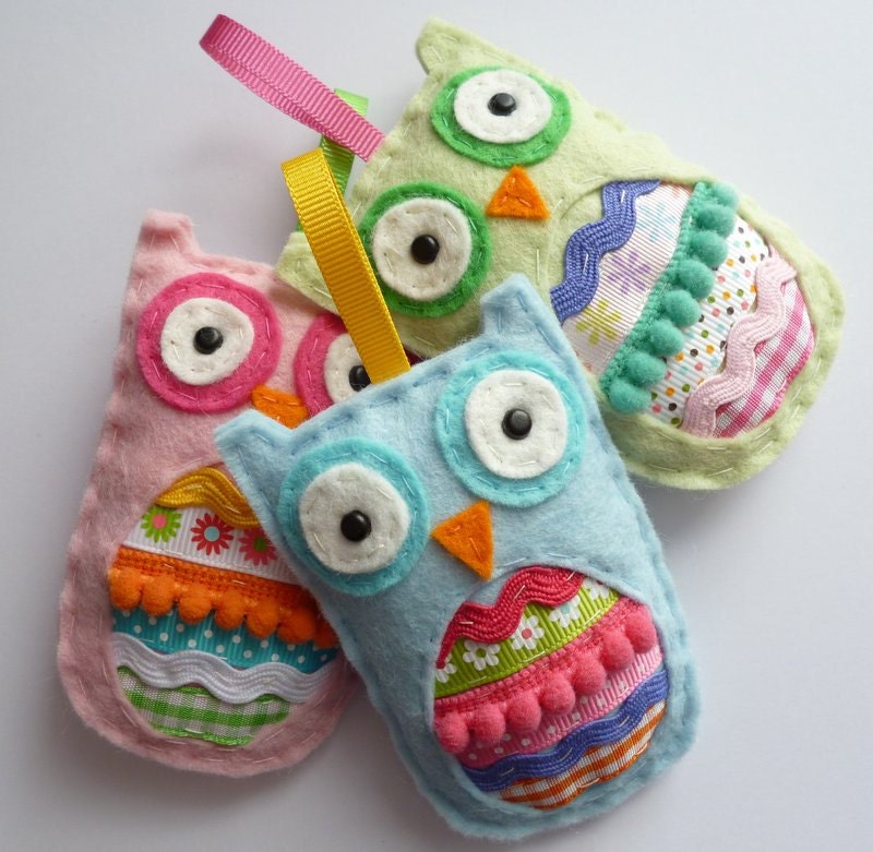OWL decoration CHOOSE from 3 colours