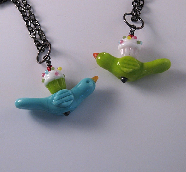 sweet tweet, LORiOLA lampwork glass necklace