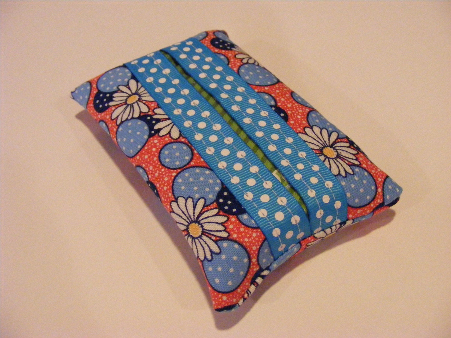 Floral Tissue Holder with Polka-Dot Trim