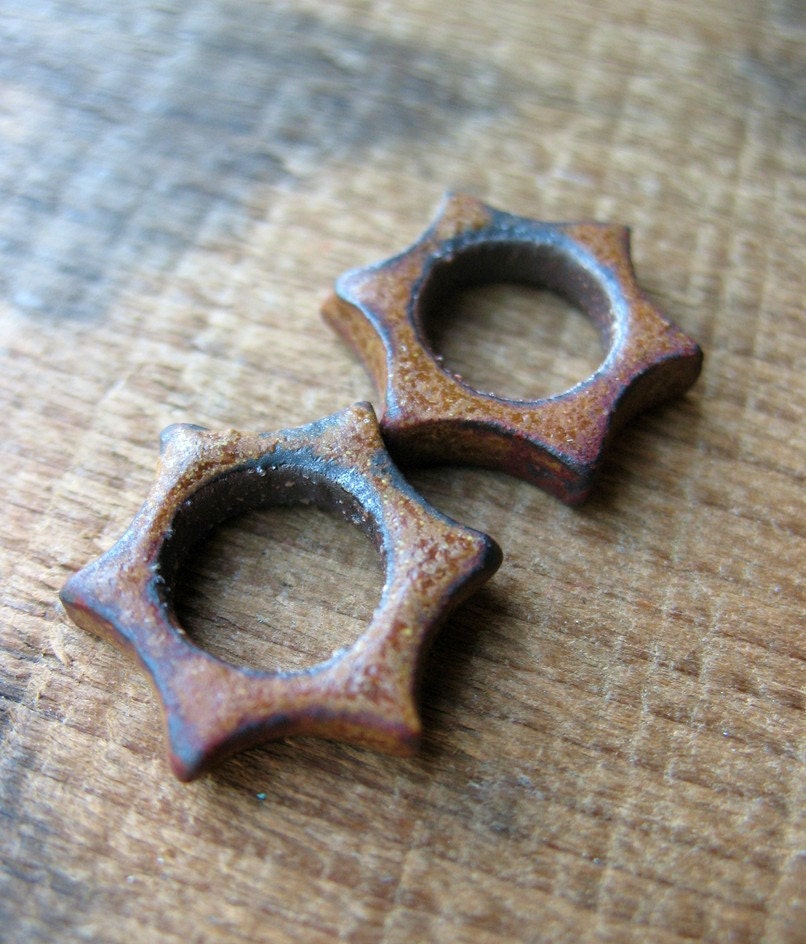 Toasted Chestnut Star Links - 2 Ceramic Links