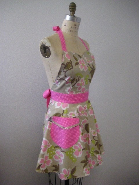 The BELLA Vintage Inspired Pink Dogwood Bloom Full Apron