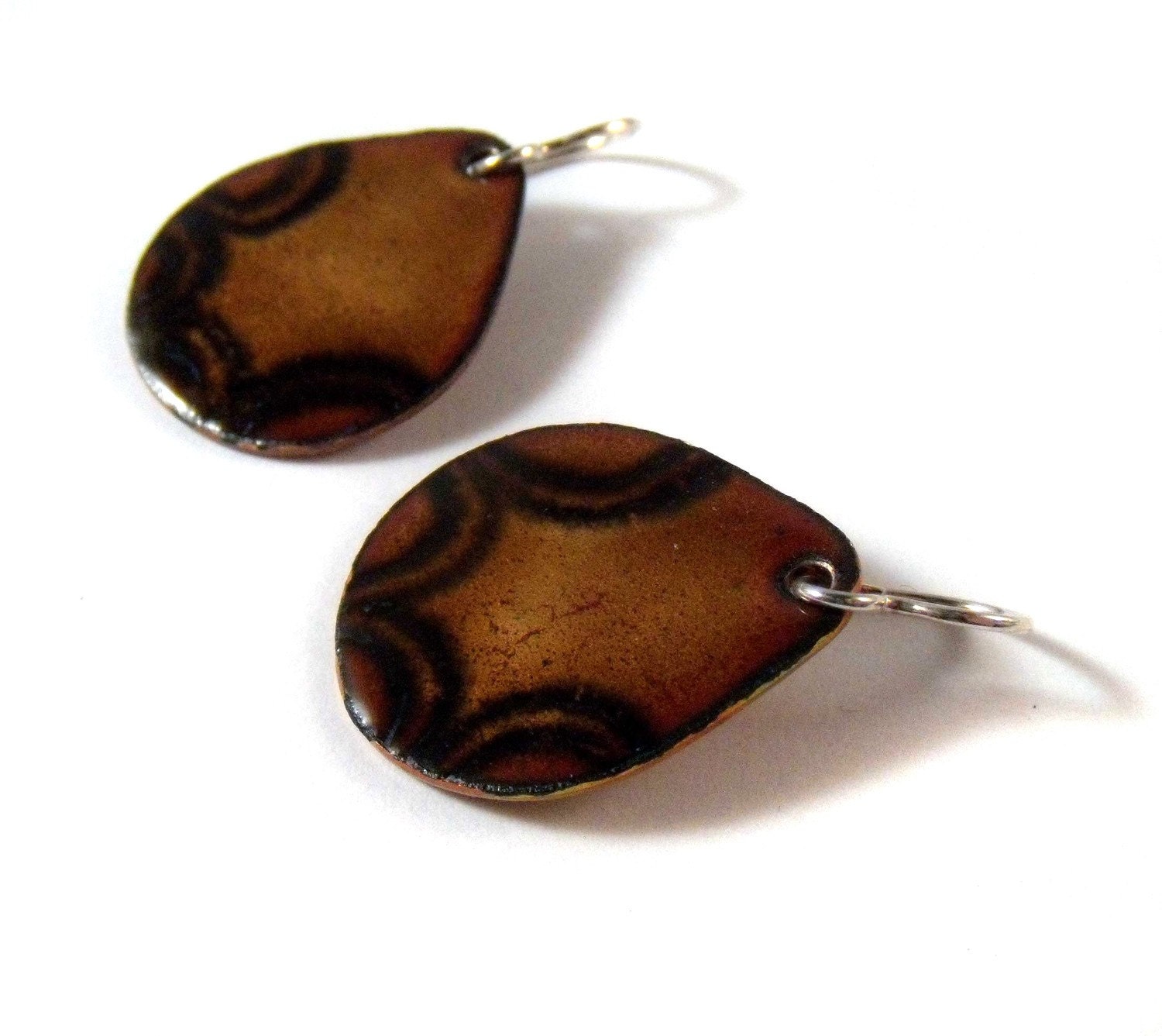 sweet honey from the rock enamel earrings / hazel and black