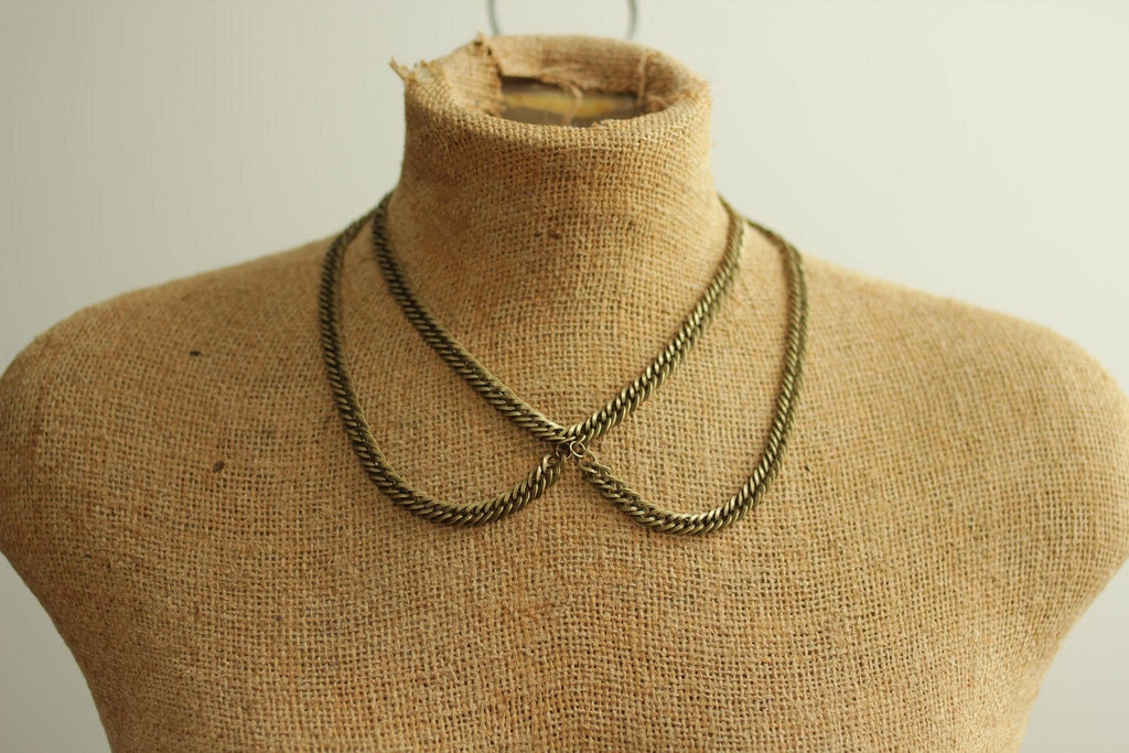 Peter Pan Collar Necklace in Antique Brass Chain for spring fashion