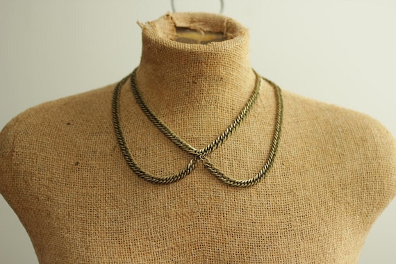 Peter Pan Collar Necklace in Antique Brass Chain for spring fashion