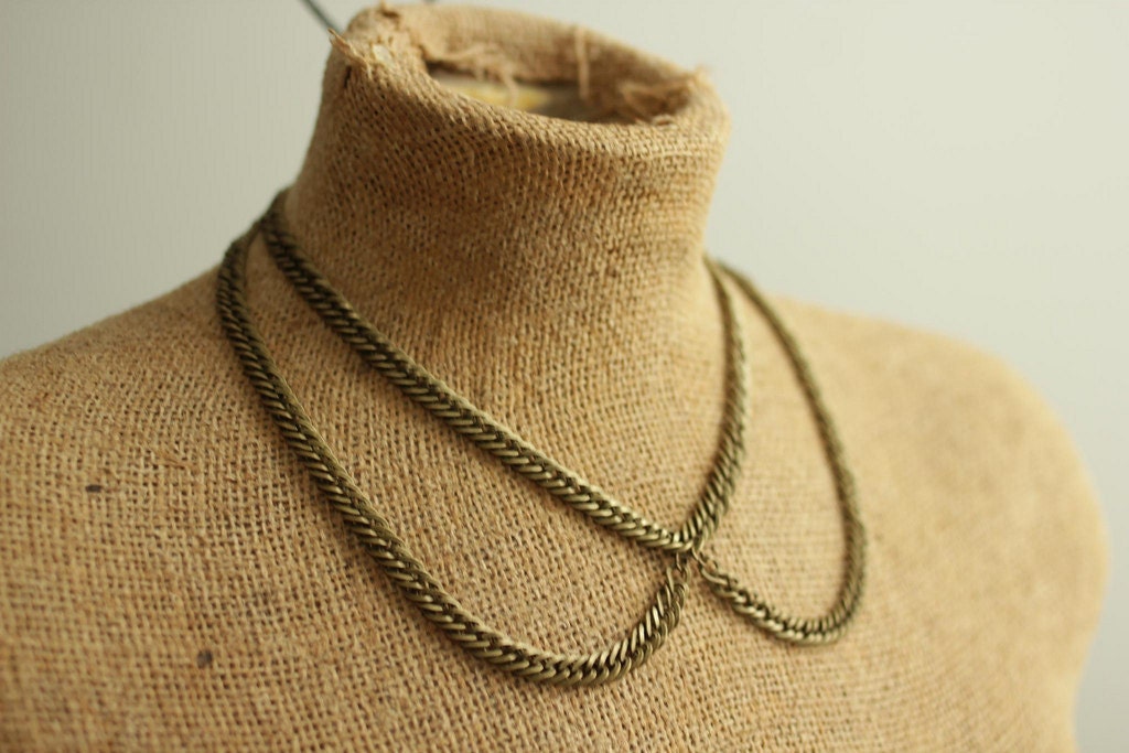Peter Pan Collar Necklace in Antique Brass Chain for spring fashion