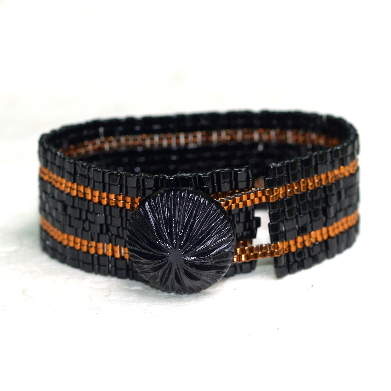 Copper Stripe in Ebony Band ... Peyote Bracelet . Vintage Button . Narrow . Shiny . Gorgeous . Metallic . Simple . Modern . Elegant