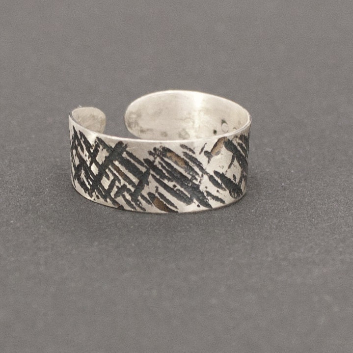 Toe Ring Cross Hatch Silver Sterling Adjustable Cuff Style Linen Texture Toering