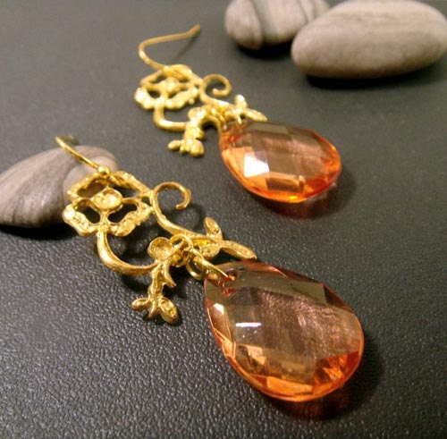 CLEARANCE . gardenia . gold  . floral peach drop earrings
