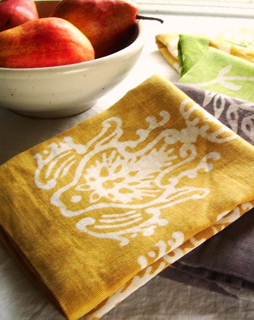 linen tea towel. pale ochre