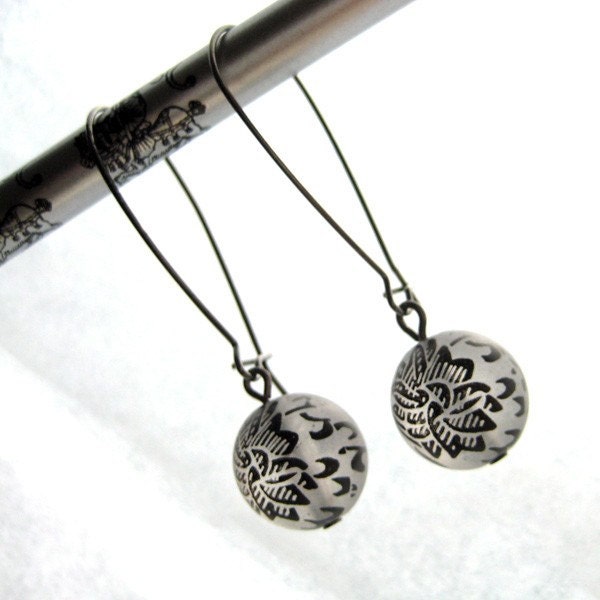 listening - vintage frosted lucite beads earrings