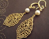 melody - gold filigree and pearl earrings