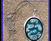 DIVINE BLISS DESIGNS - Silver Tone Pendant With Chain - Blue Paisley
