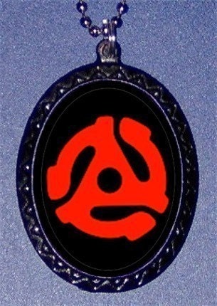 Red Record Player 45 Adapter Retro ICONIC Punk Rock Pendant necklace Pop art New
