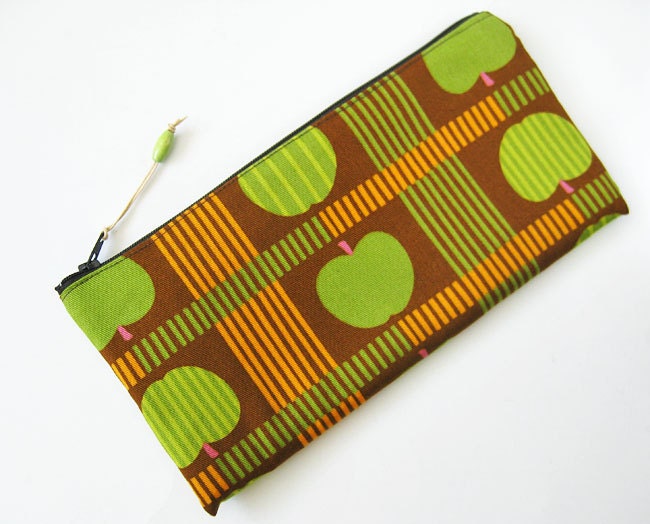 Green apples on brown zipper pouch - oktak
