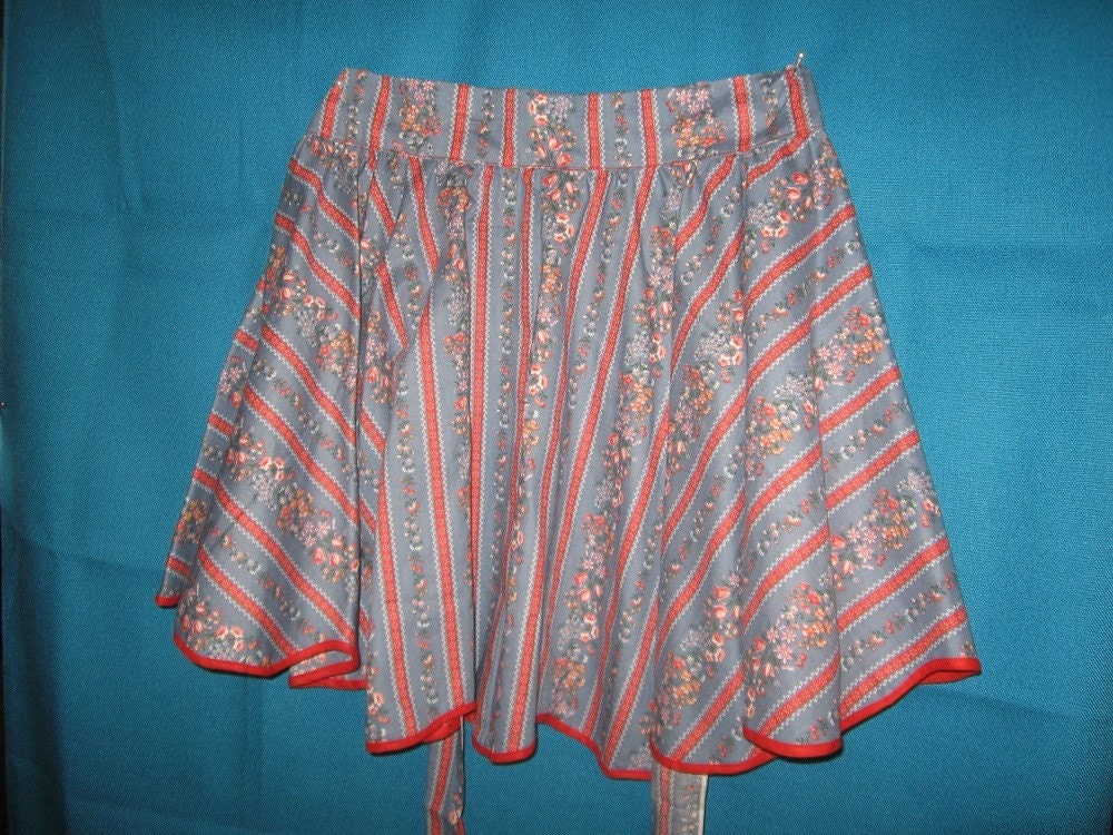 Short and Sassy Apron