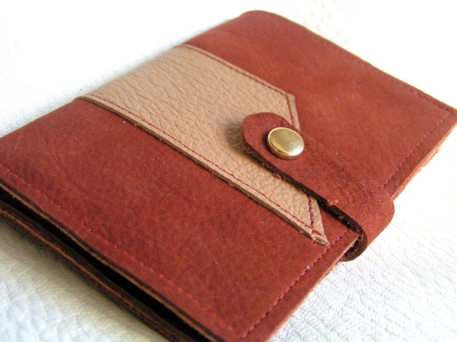 Tan on rust nubuck leather card case